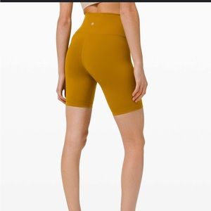 New with Tags Lululemon Wunder train HR short 8”
